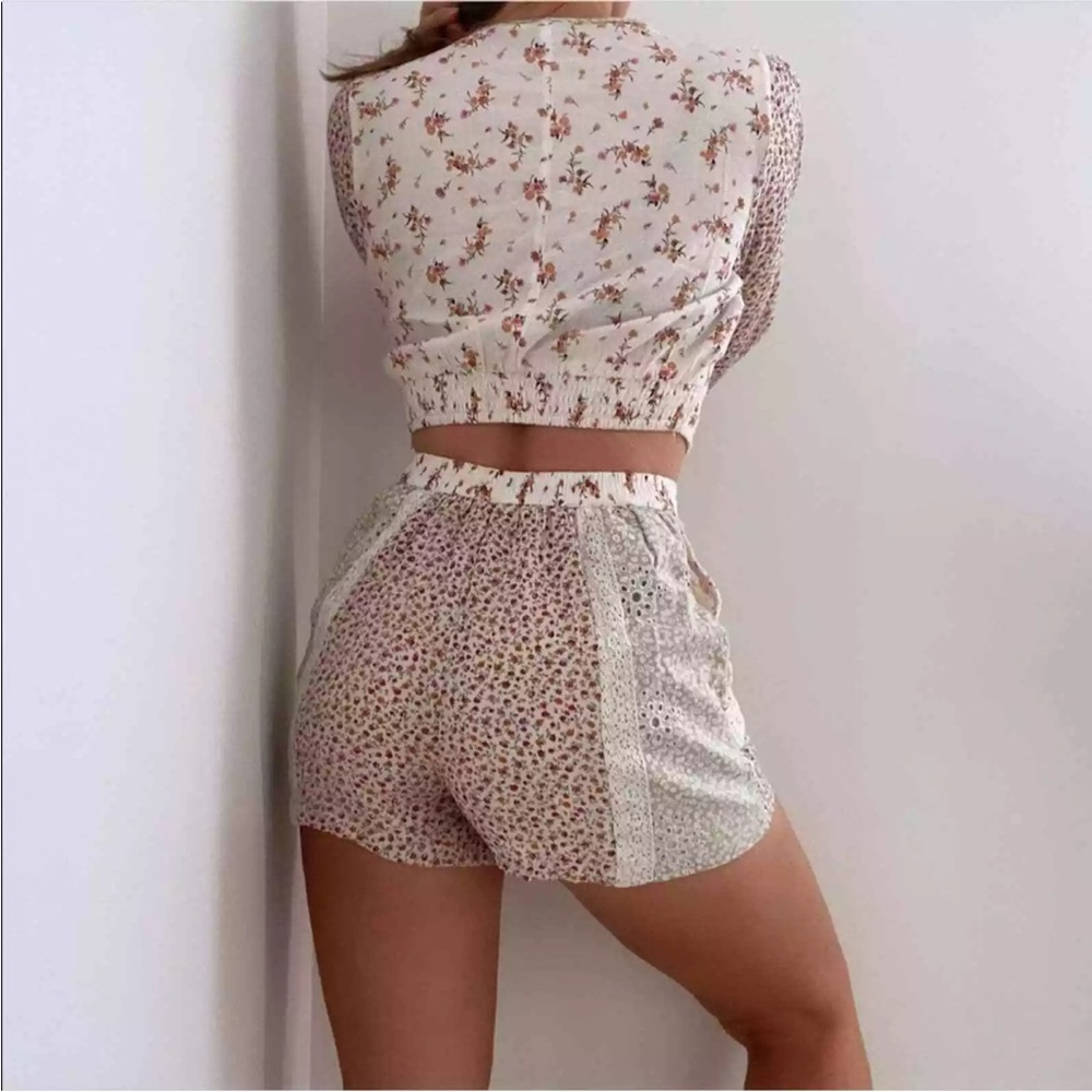 American Eagle Outfitters Floral Patchwork Set - Picture 2 of 8